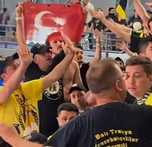 Fenerbahce fans at OAKA: “We are Kemal’s soldiers