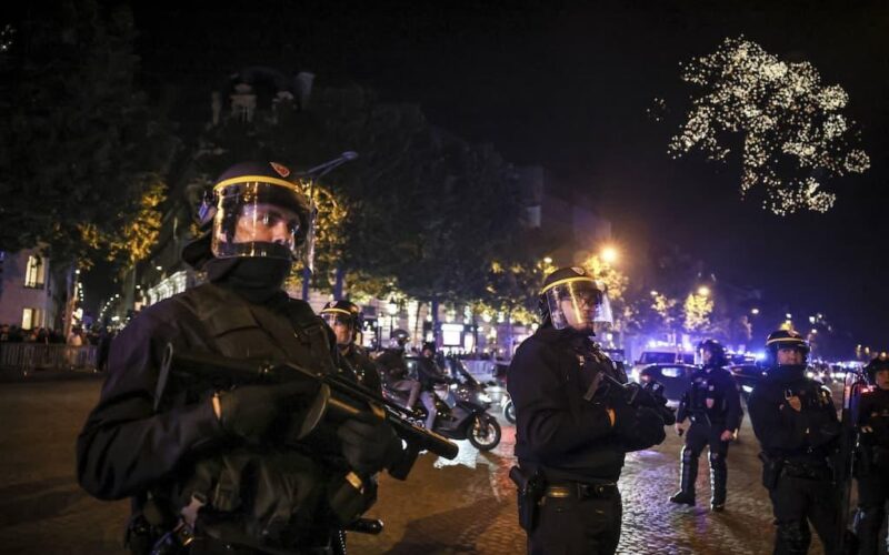 Police fear at least 1,000 rioters at PSG-Arsenal final in Paris