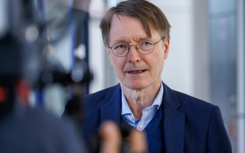 Lauterbach Demands More Aid for Africa Due to Ebola Spread in Congo