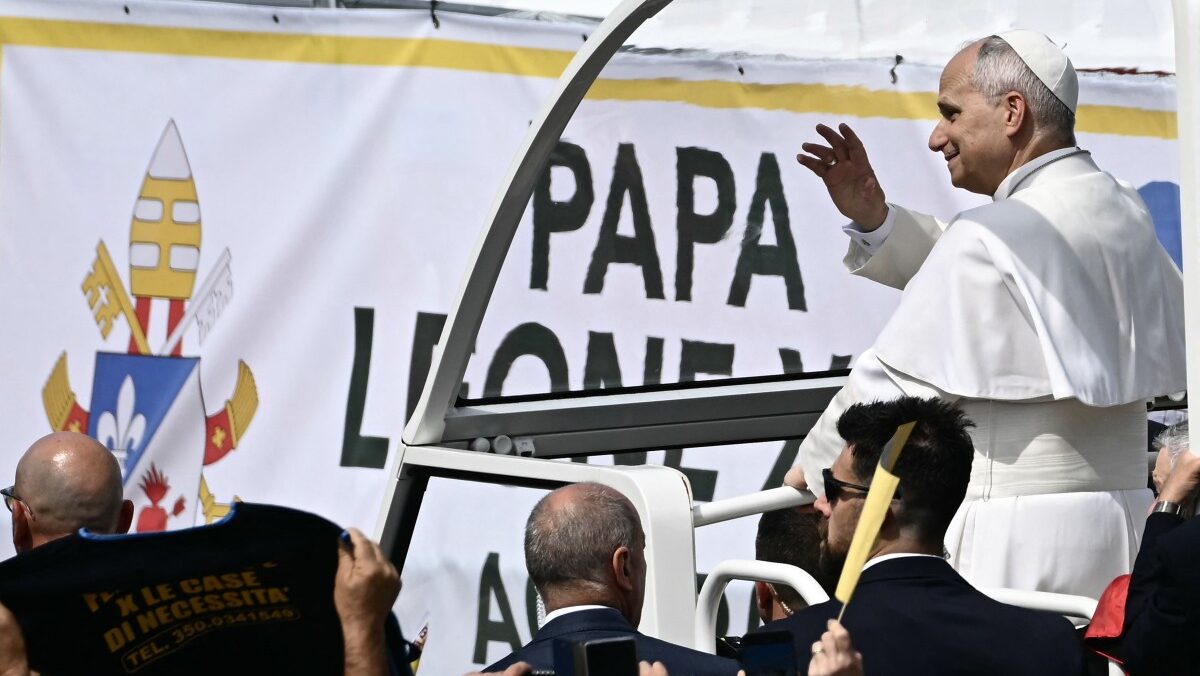 Pope Addresses Mafia Corruption in Naples Region