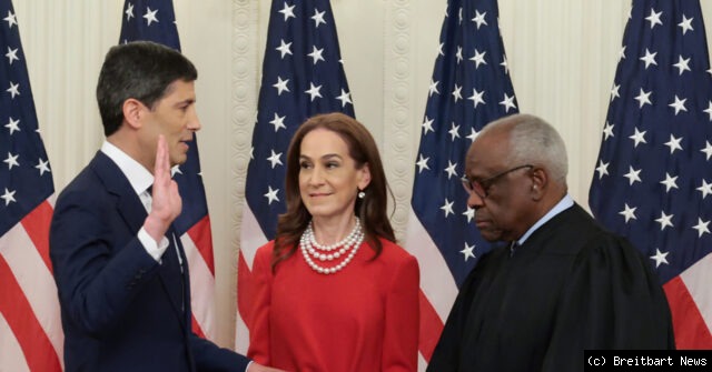 Warsh Takes Helm as Federal Reserve Chairman