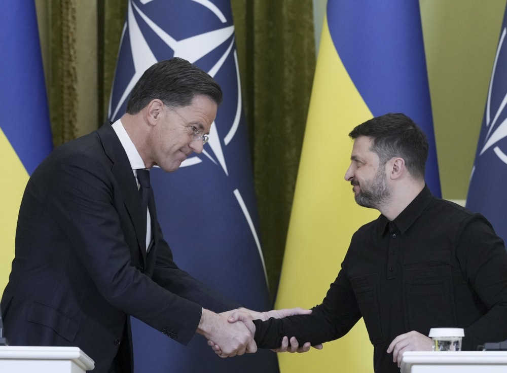 Zelensky Pushes NATO on Long-Range Strike Authority
