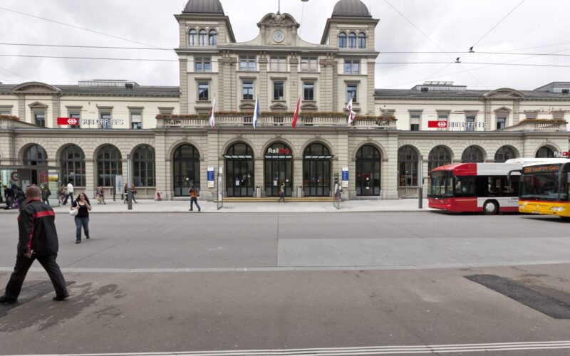 Three Injured in Winterthur: Knife Attacker Said to Be Islamist
