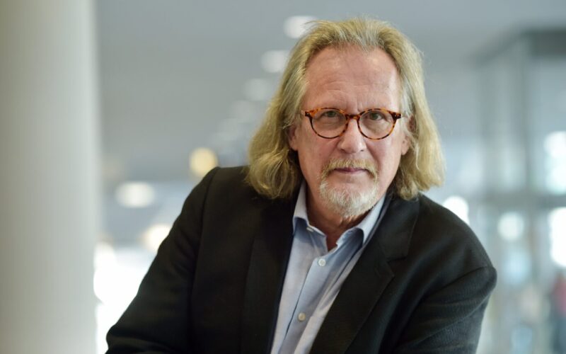 Bestselling Author Warns: SPD Opening Door to Authoritarian Regime