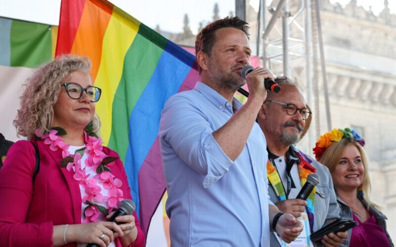 Polish President to Veto Same-Sex Couples Rights Bill