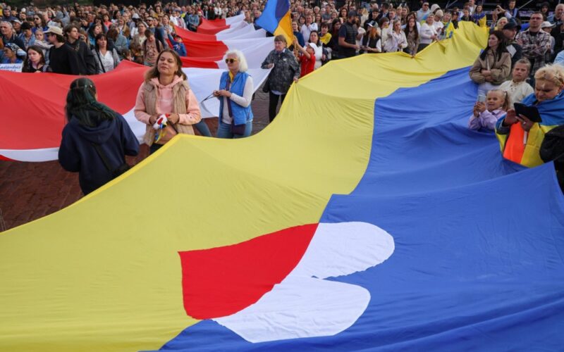 Poland Pushes EU to End Draft-Age Ukrainian Protections