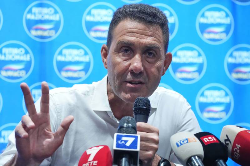 La stoccata della Meloni a Vannacci: "Funzionale alla sinistra, ha votato 5 volte contro la fiducia"