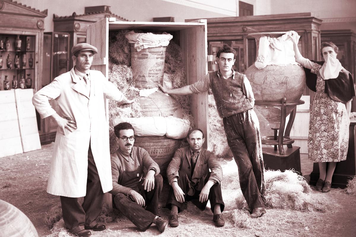 Young American Spies Rescued Greece’s Priceless Treasures