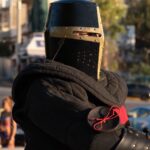 Πειραιάς: Βυζαντινές μονομαχίες με σπαθιά στην πλατεία του Λιονταριού Πειραιάς: Βυζαντινές μονομαχίες με σπαθιά στην πλατεία του Λιονταριού | NEWSFIRE.GR