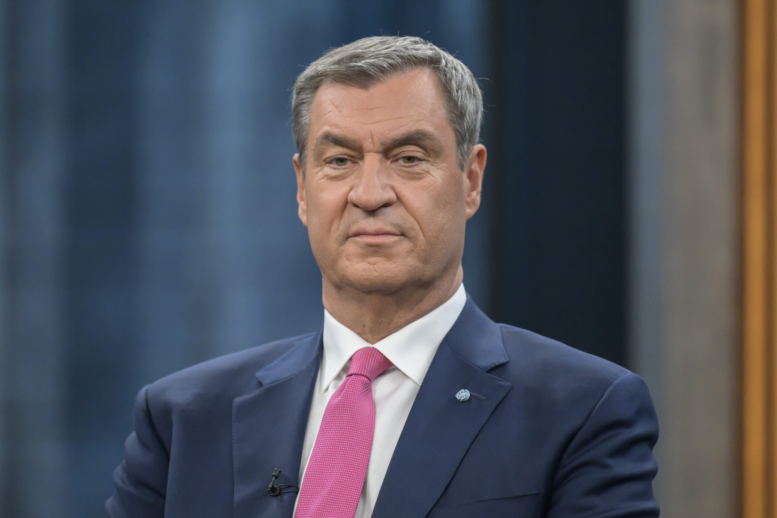 Zu Gast bei Miosga: Söder seriös, ganz Staatsmann.