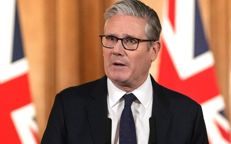 Starmer Pushes Mandatory ID Requirement for Social Media Users