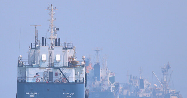 Iranian Media: Tehran Can Impose Strait of Hormuz Fees Under Deal