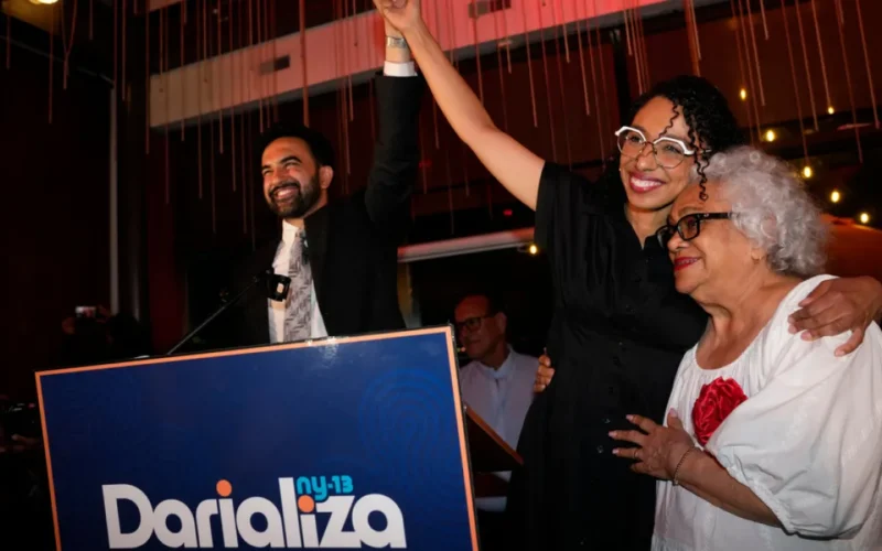 Mamdani mocks Democrats’ anti-socialist manifesto after NY win