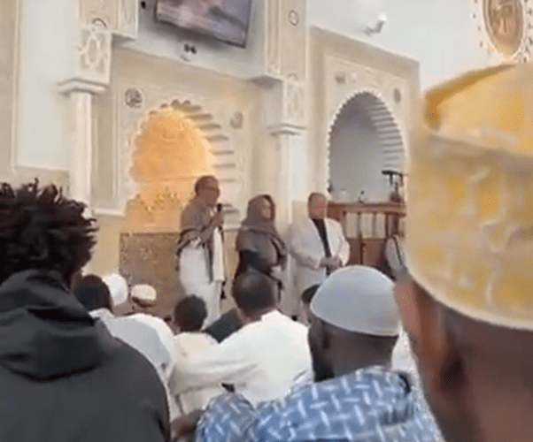 Socialist Mayor Wears Veil at Mosque for Muslim Holiday