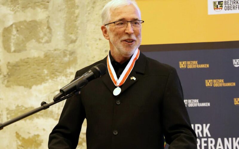 CSU Laudator Regrets Honoring Publisher Over AfD Membership