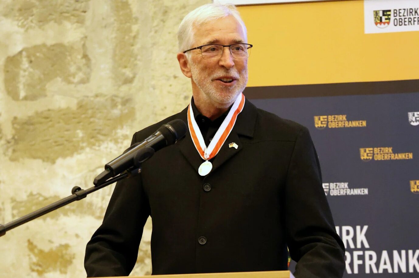 CSU Laudator Regrets Honoring Publisher Over AfD Membership