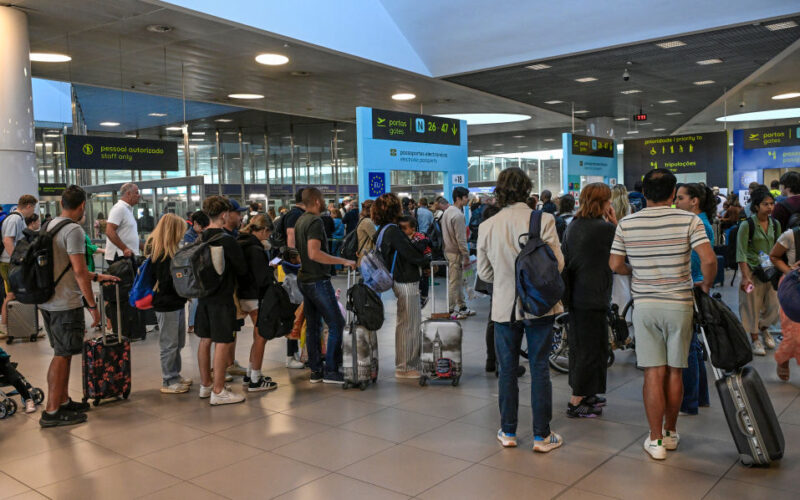 EU Air Passenger Rights Reform Faces Collapse