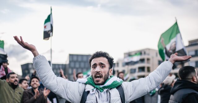 Refugee Population in Germany Reaches Record 4 Million