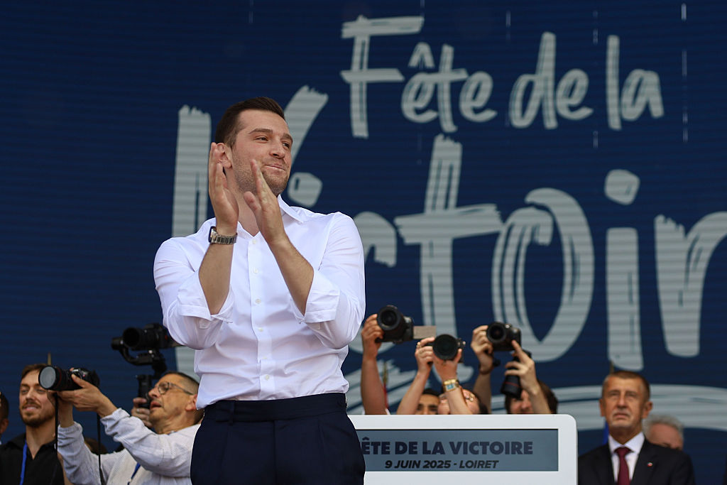 France Joins Rising Global Nationalist Movement