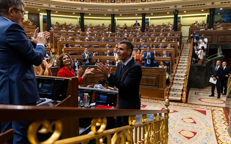 Spanish Socialists Plunge in Polls Amid Corruption Scandals