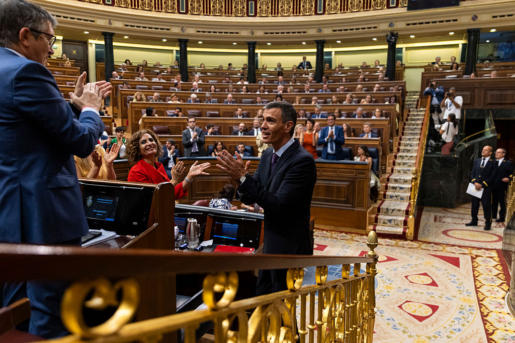 Spanish Socialists Plunge in Polls Amid Corruption Scandals
