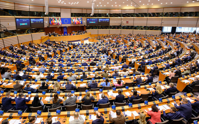 EU Parliament Votes for Faster Deportations, Tougher Returns