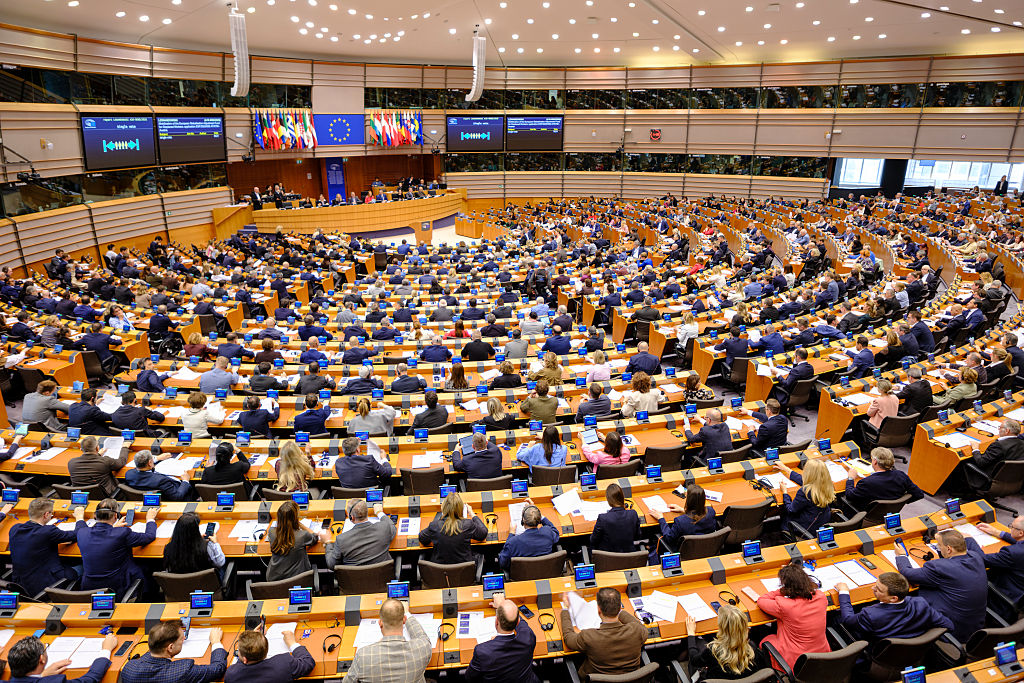 EU Parliament Votes for Faster Deportations, Tougher Returns