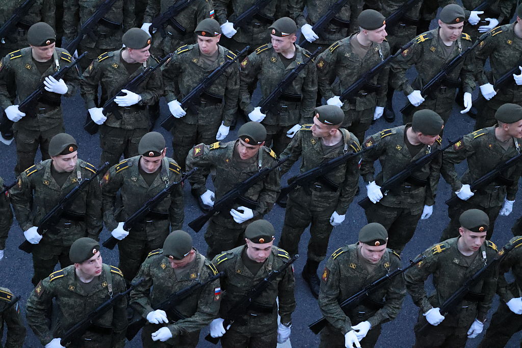 EU Moves to Bar Russian Veterans from Schengen Area