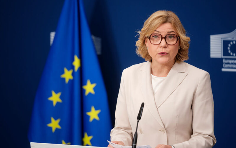 EU Cloud Rules Target American Tech Giants in Strategic Contracts
