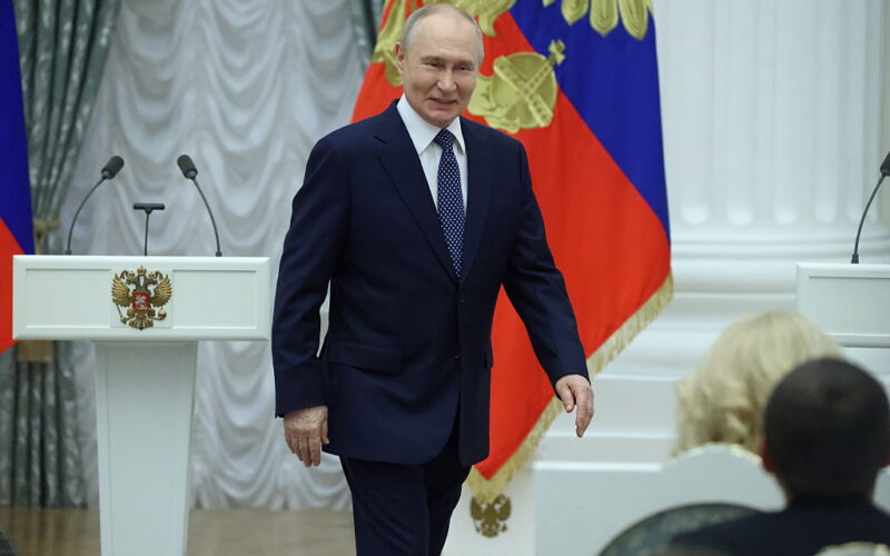 EU Opens Back Channel Talks with Kremlin Over Ukraine