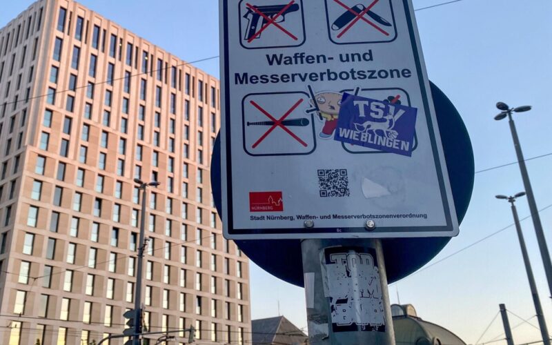 Grooming gangs in Germany: Boys harass girls and follow them