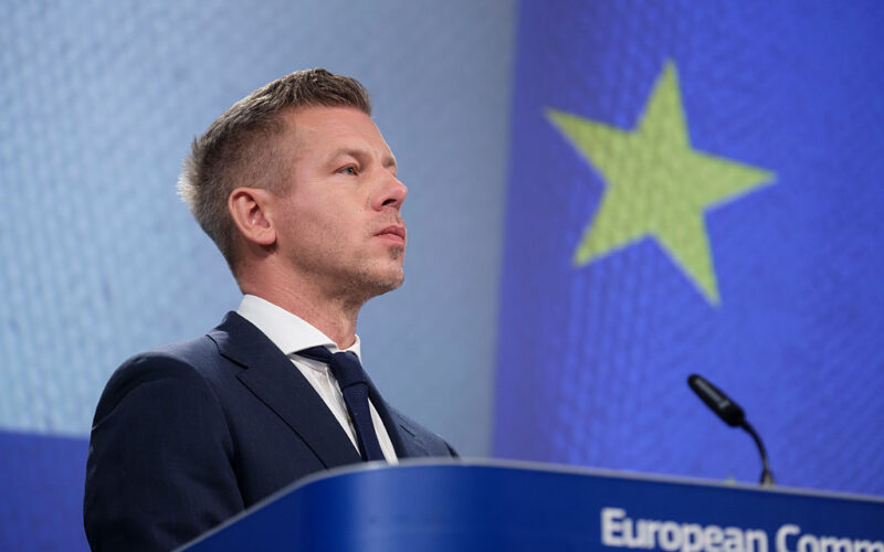 Magyar Challenges Hungary’s President in Leadership Bid