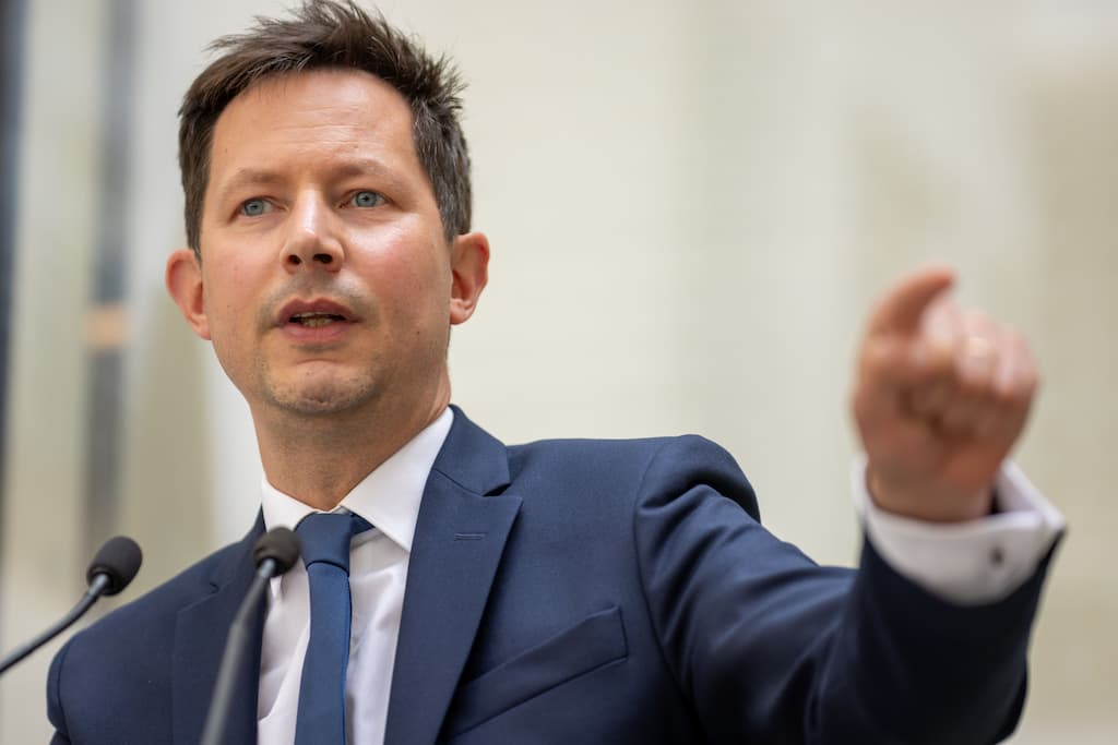 Bellamy Refuses to Pit Immigration Against Catholic Faith