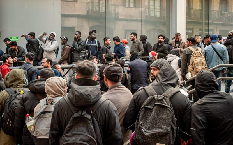 EU Toughens Policy to Deport Illegal Migrants Back Home