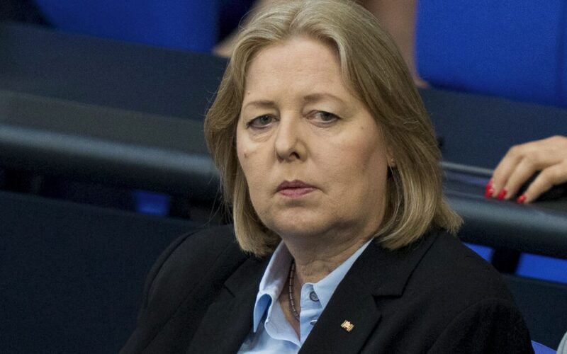 AfD Motion to Remove Speaker Bas Over “Uniform Brown” Remark Fails