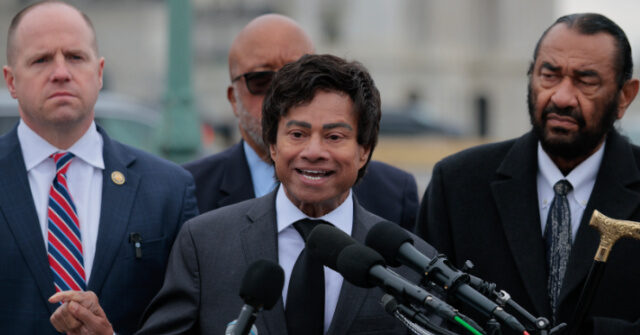 Indian Rep. Thanedar Wants More Migrants in His Poor District