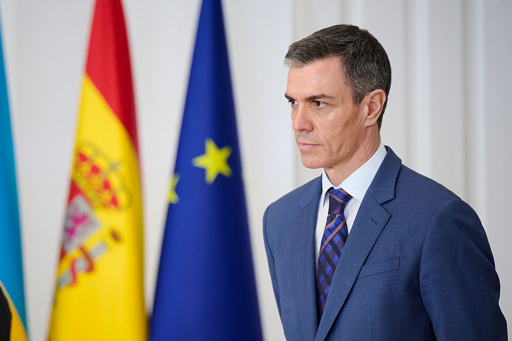 Spanish judge weighs charging Sánchez’s Socialists as criminal org