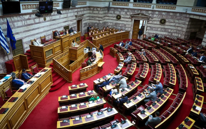 New Democracy proposes changes to identity, institutions, education and economy