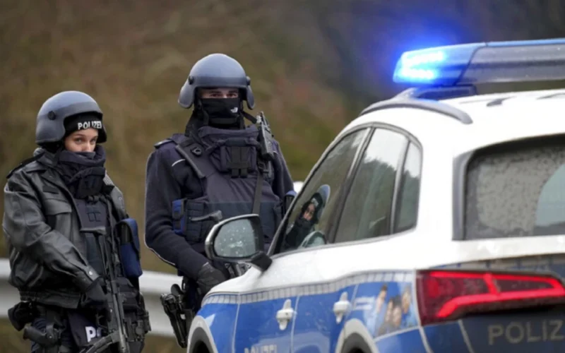Germany: Gunman holds two children hostage – Officer injured