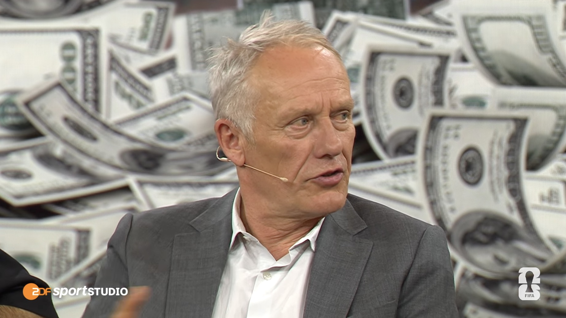 Christian Streich darf im südbadischen Dialekt gegen Trump ätzen.