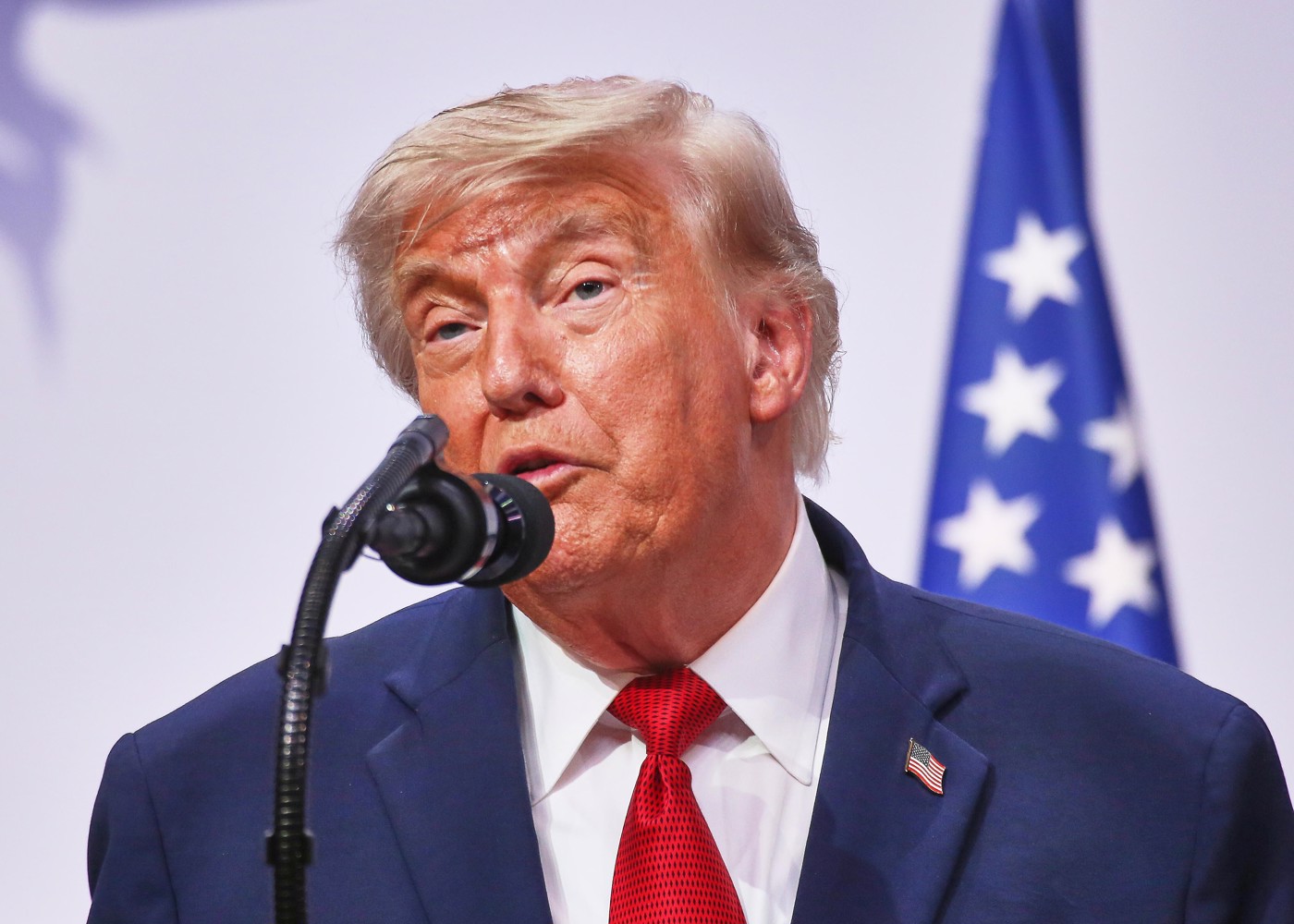 US and Iran Sign Agreement to End War