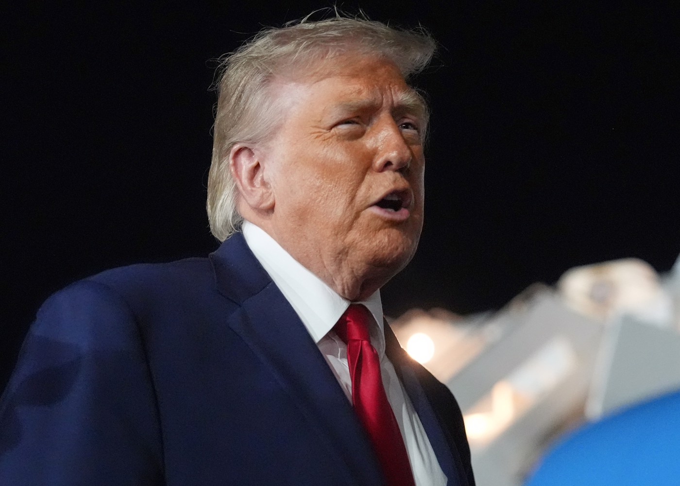 Despite Ceasefire: US and Iran Exchange New Attacks in Gulf Region