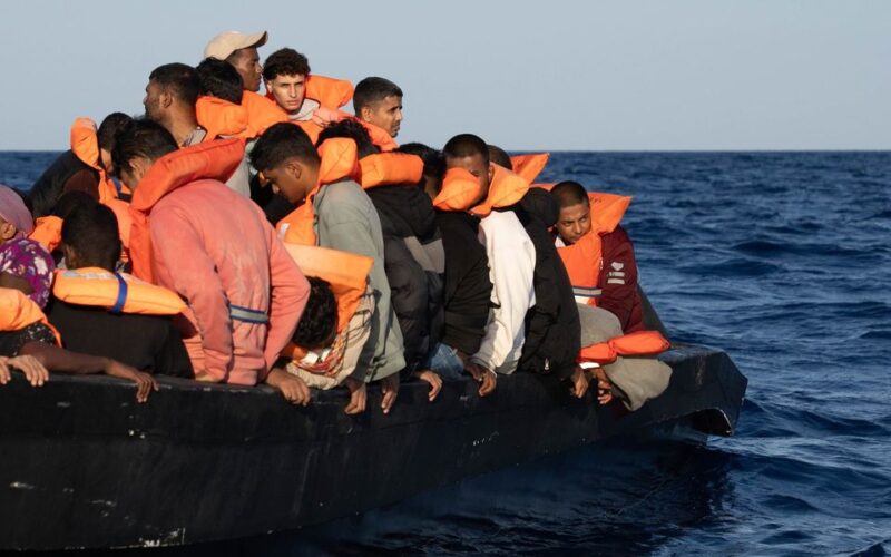 50,000 Illegal Migrants Vanish from Home Office Tracking System