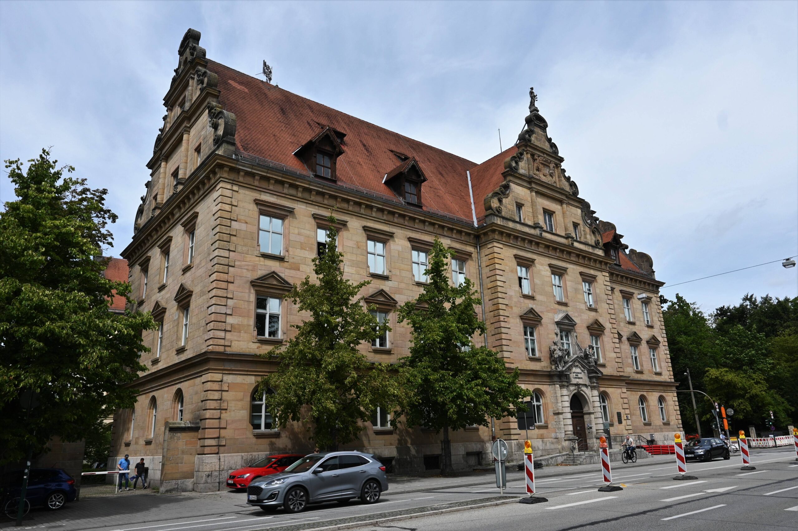 Das Amtsgericht Regensburg: Hier werden auch Verfahren wegen Politikerbeleidigung geführt.