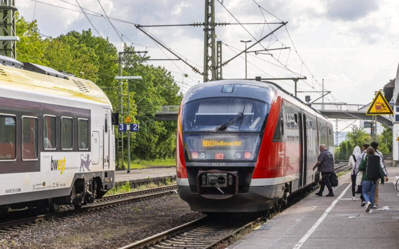 Ukrainian harasses train attendant and kicks conductor in Saxony