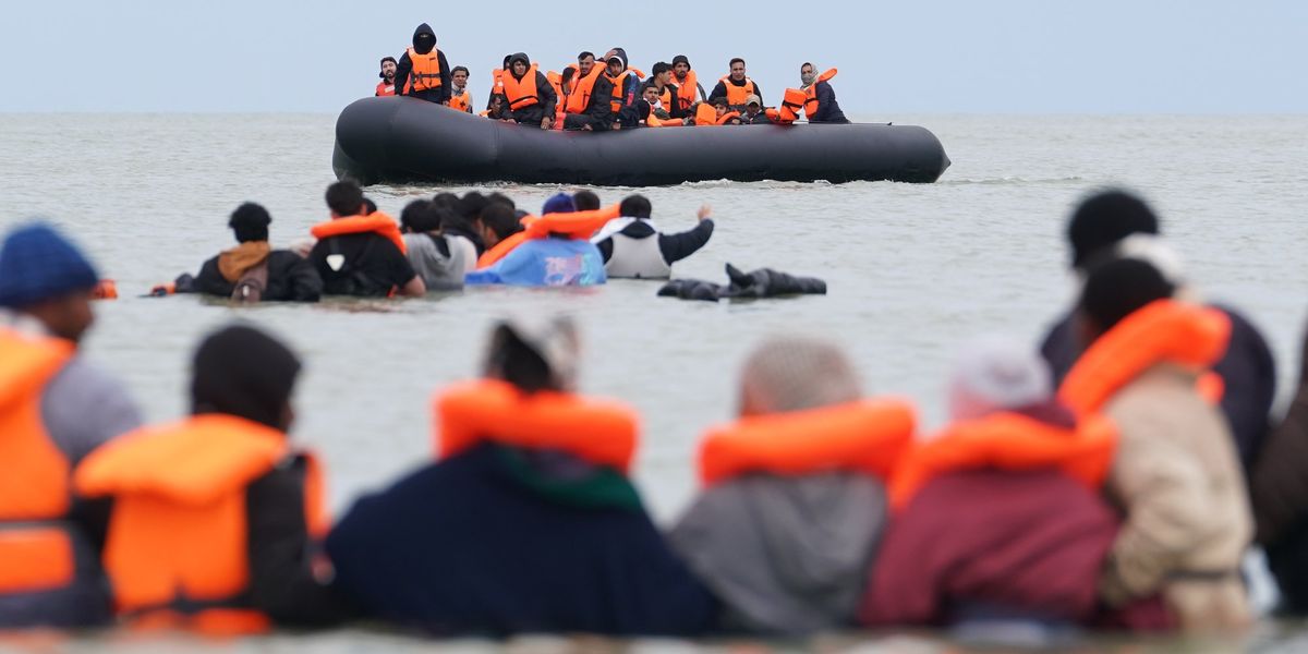 Nearly 5,000 Deported Migrants Returned to Britain Within Years