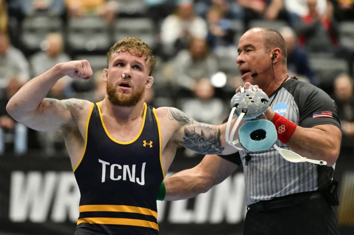 New Jersey wrestler mysteriously loses NCAA national title