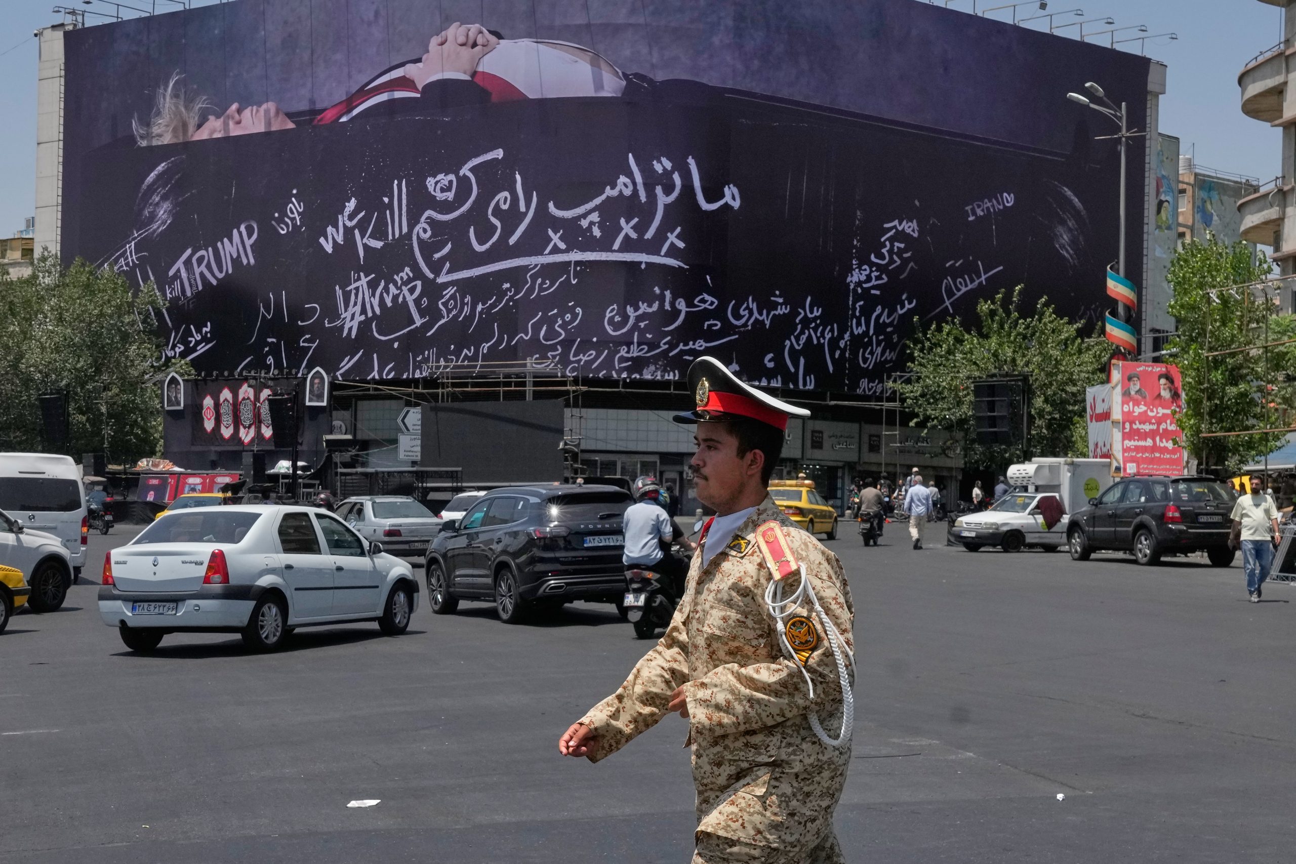 Iran Vows Mideast Energy Export Halt After US Blockade Reinstated