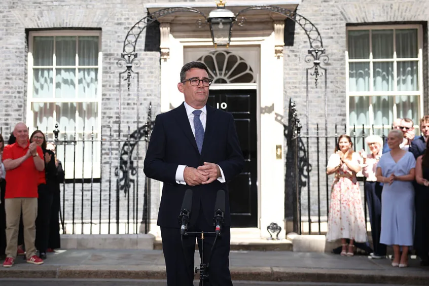 Britain’s Seventh PM Since Brexit Pivots to Brussels