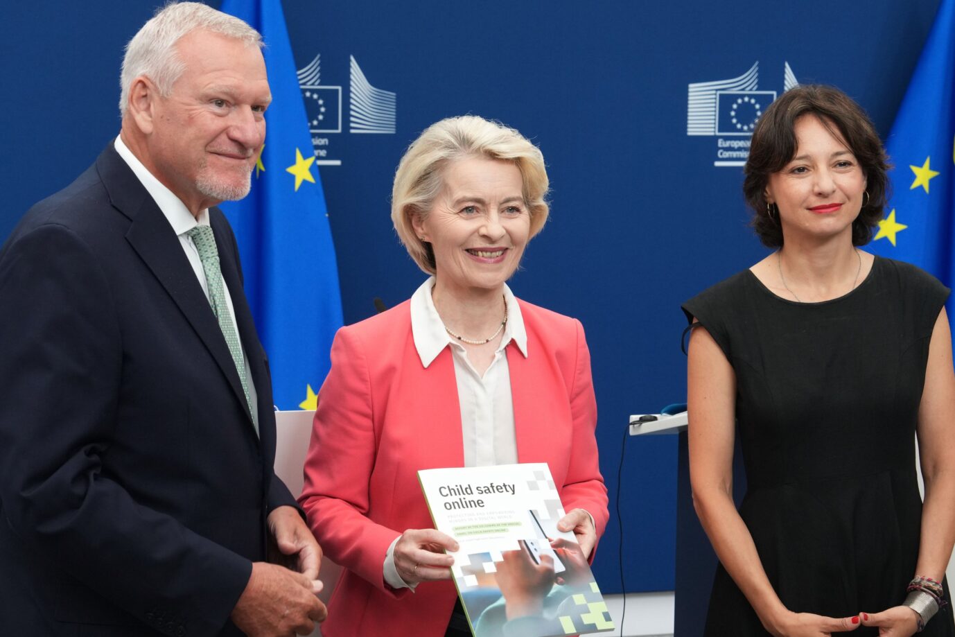 Von der Leyen Backs Social Media Ban for Under-13s